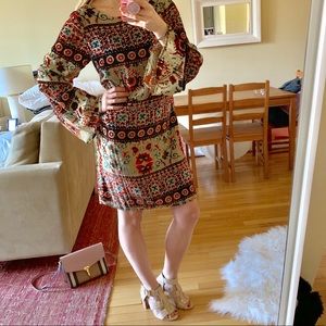 NWOT Willow & Clay velvet print long sleeve dress